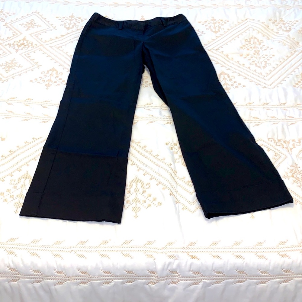 Pre loved stretchy capri pants size 0.